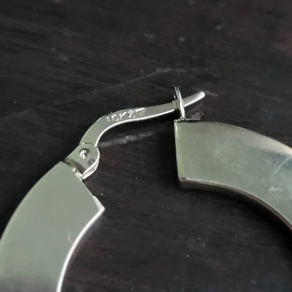 Gorgeous 10k thick earrings - Picture 10 of 10